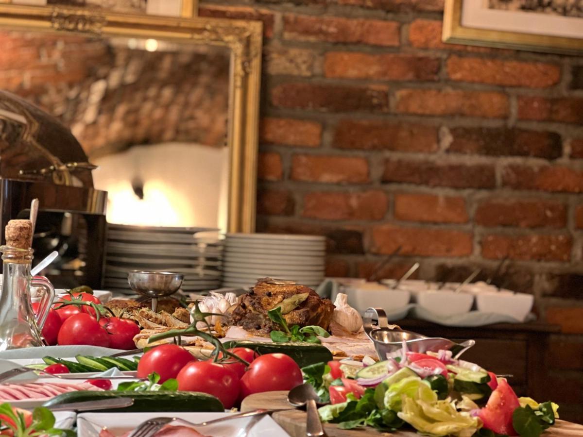 Apartament Baron ***** 옐레니아구라 외부 사진